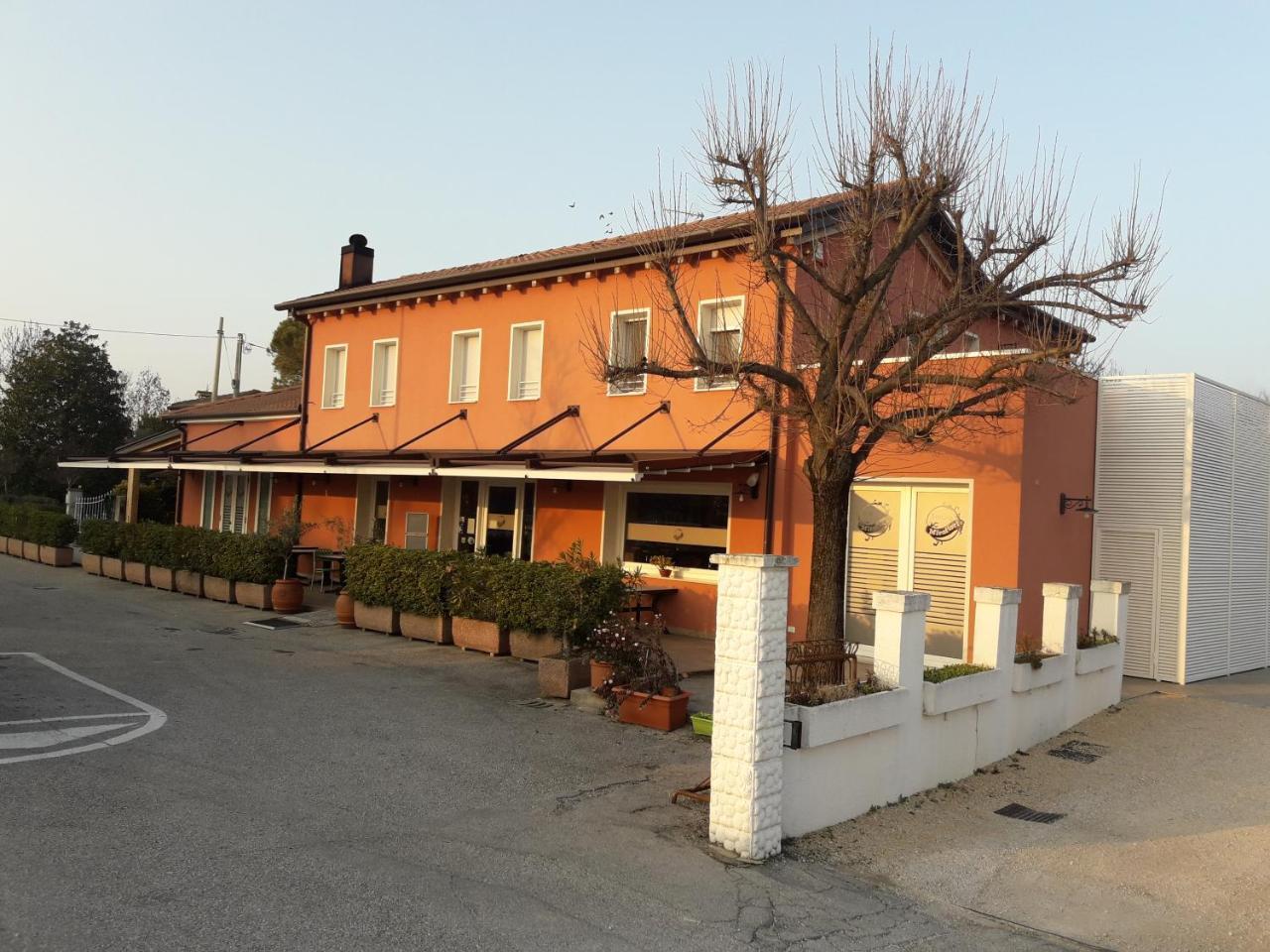 Locanda Mirafiori Hotel San Donà di Piave Exterior photo